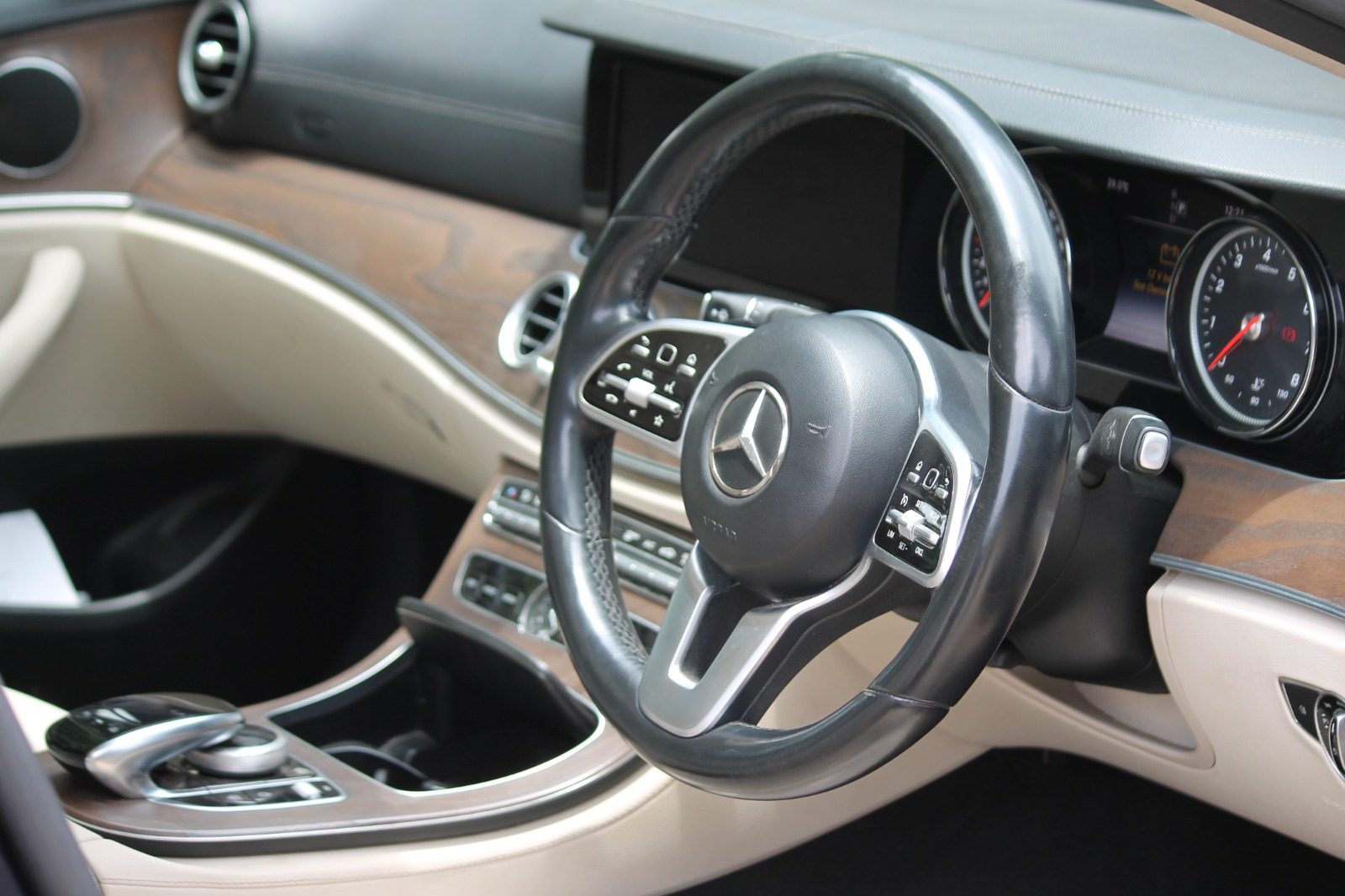 2019 Mercedes-Benz E200
