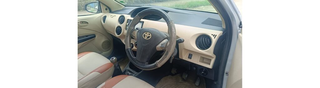 2016 Toyota Etios Liva G Petrol Manual